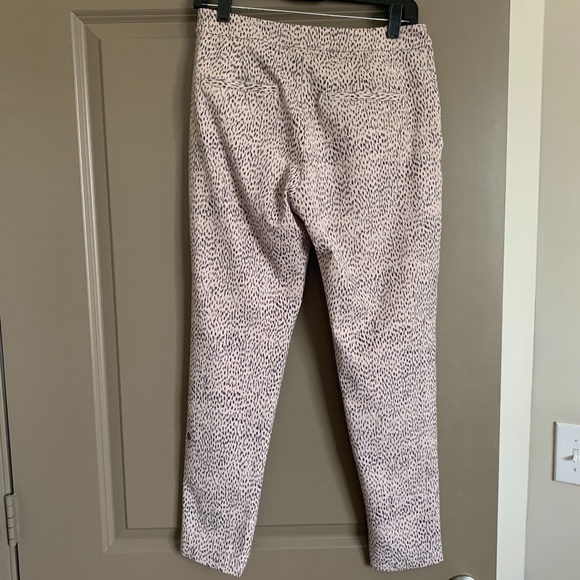 Lululemon pants - Picture 3 of 4